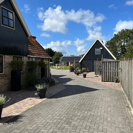 It Buthus Apartment Baaiduinen Exterior photo